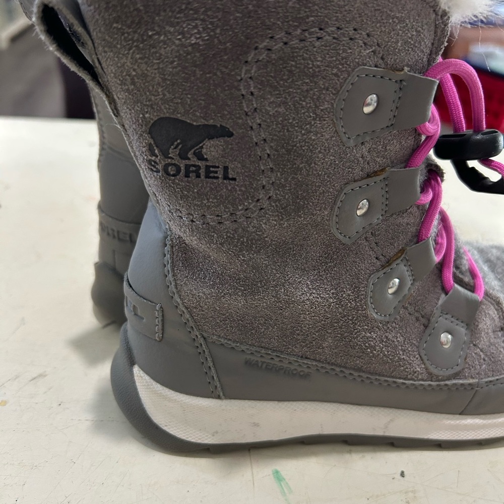 Sorel‎ Explorer Youth Lace Boots Waterproof Gray Pink Fur Trim Size 1 Girls EUC - Picture 3 of 12